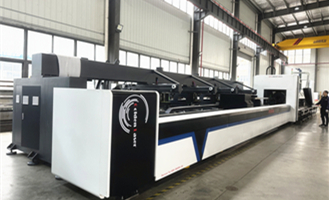 Máquina de corte a laser de tubo ultra longo funcionará para o cliente europeu